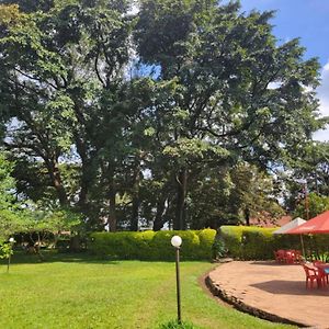 Acholi Inn